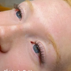 The Lash Lounge - Classic set