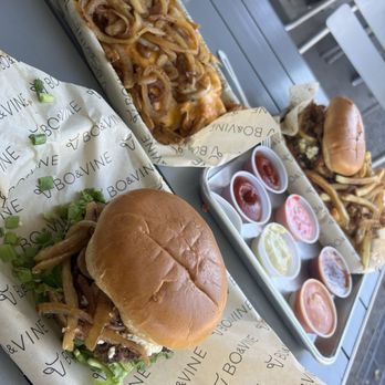 Bo & Vine Burger - Burgers Near Me - Eugene, Oregon