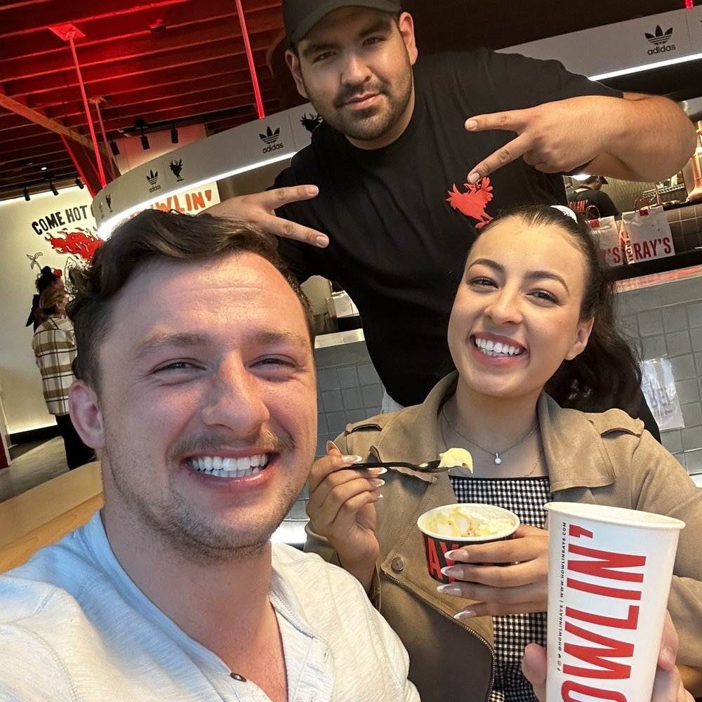 Howlin' Ray's - Food & Stephen (Server) - Southern Near Me - Pasadena, California