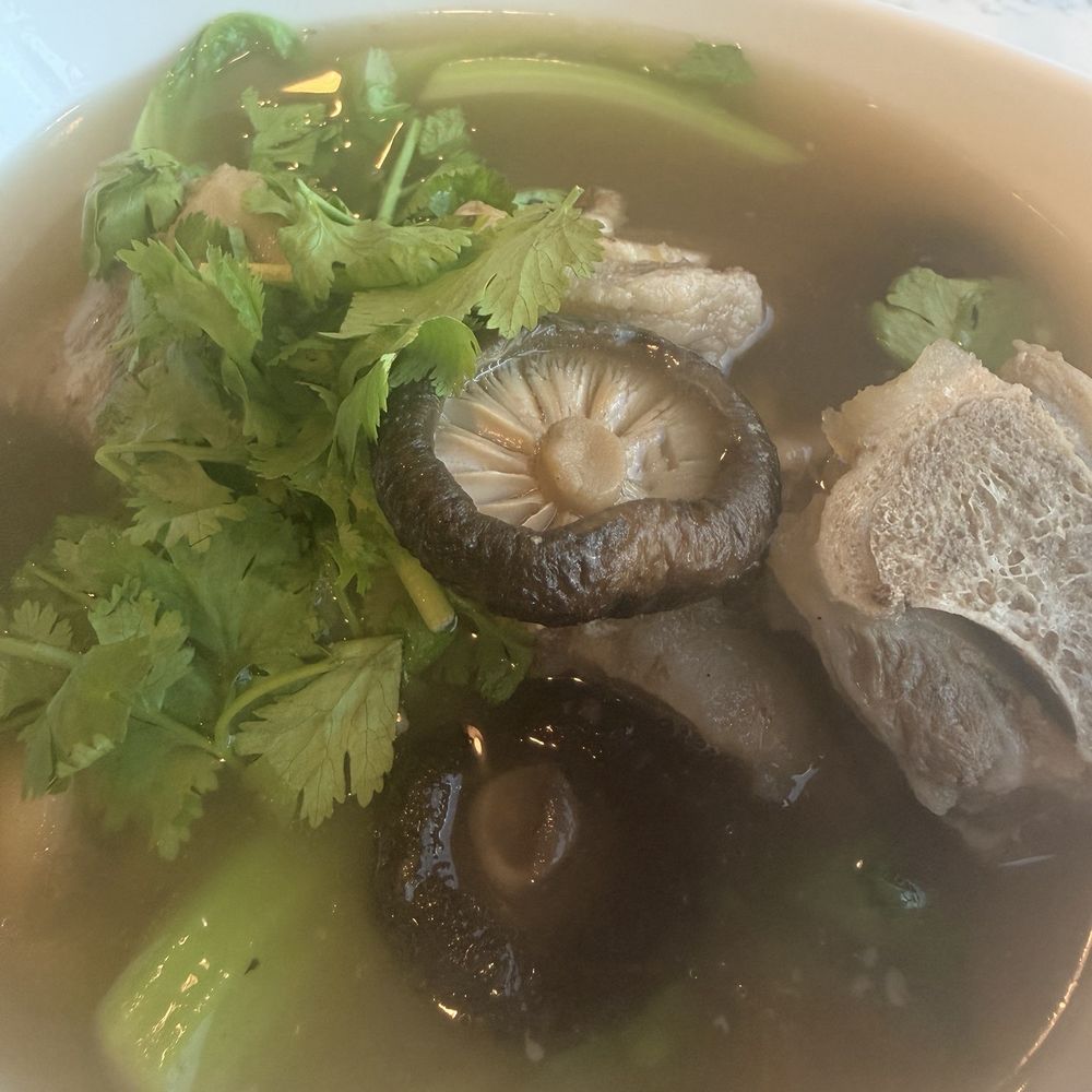 Eagle Cafe - Oxtail soup - Breakfast & Brunch Near Me - Honolulu, Hawaii Eagle Cafe - Oxtail soup - Breakfast & Brunch Near Me - Honolulu, Hawaii