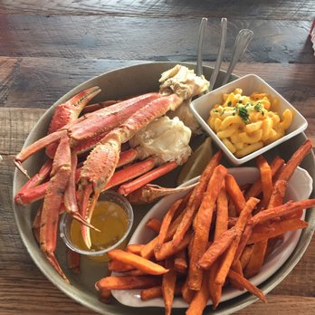 Bunky's Raw Bar & Grill - Snow crab. Delicious, sweet, and absolutely perfect. - Sports Bars Near Me - Indialantic, Florida