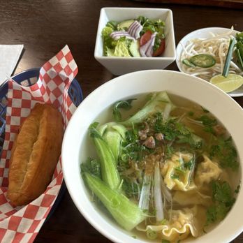Tan Dinh Cafe - Pork & Shrimp Soup Dumpling - Vietnamese Near Me - San Jose, California Tan Dinh Cafe - Pork & Shrimp Soup Dumpling - Vietnamese Near Me - San Jose, California