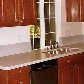 Rapid Repair and Remodel - New cabinets, sink, faucet with cultured marble counter top !
Clean and sharp ! - General Contractors Near Me - Eugene, Oregon