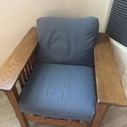 The Consignment Warehouse - Mission-style chair