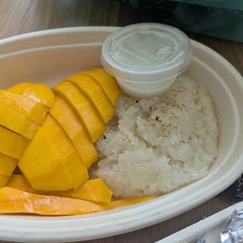 Lahaina Thai Ono - Mango with sticky rice - Thai Near Me - Lahaina, Hawaii Lahaina Thai Ono - Mango with sticky rice - Thai Near Me - Lahaina, Hawaii