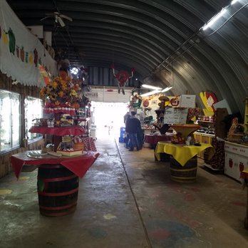 Denver Dan's - Inside - Farmers Market Near Me - Camino, California
