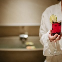 Yume Spa - Enjoy a glass of mojito mocktail & a detox bath soak before your spa treatment.