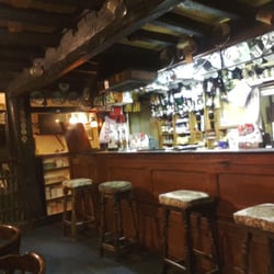 Beehive Inn - Very unusual bar and fire place and when you enter read the massage in entrance!!