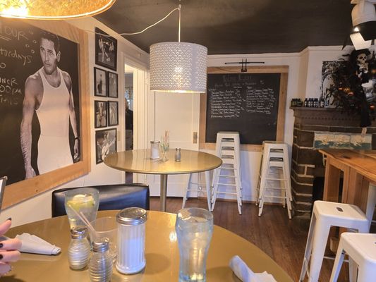 Bird's Nest Cafe by null