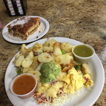 Carolyn's Cafe - California Scrambler - Breakfast & Brunch Near Me - Redlands, California