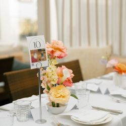 Diosa Blooms - Ikebana floral arrangements by Diosa Blooms in San Francisco. Photo by @lerastovik_photo