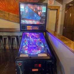 Banger’s Bar & Pizza Place - Terminator pinball