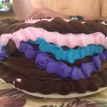 ZuckerBaker's Bake Shop - The sides of the cake were awful! Check out this decorating - Bakeries Near Me - Plainview, New York ZuckerBaker's Bake Shop - The sides of the cake were awful! Check out this decorating - Bakeries Near Me - Plainview, New York