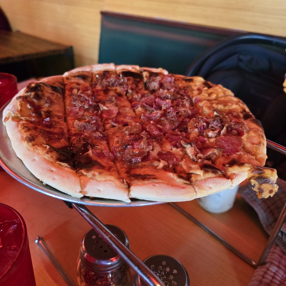 Fong's Pizza - Thai Sticks Pizza - Pizza Near Me - Des Moines, Iowa