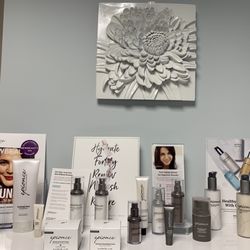 Belle Jeunesse - Unleash the natural potential of your skin with key botanical ingredient from the Epionce line
