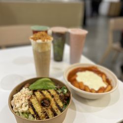 La Cha x The Bowl - IG: happyfoodieoc