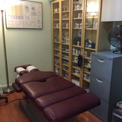 Bonnie Liakos, DC - Dr. Bonnie Liakos, DC Manhattan treatment room