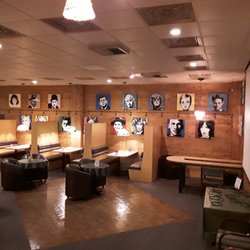 Season's Lounge - View from the door