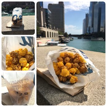 Pioneer Court - Free Chicago Style Mix of Caramel and Cheese Popcorn to celebrate Garrett Popcorn's 70th! - Landmarks & Historical Buildings Near Me - Chicago, Illinois