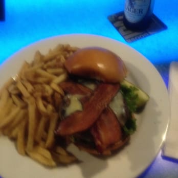 The Lakeside - The Lakeview Burger. - American Near Me - Saylorsburg, Pennsylvania