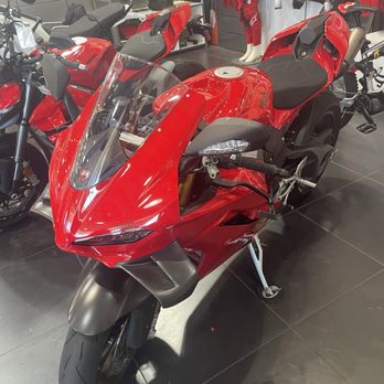 Pro Italia - Motorcycle Dealers Near Me - Glendale, California