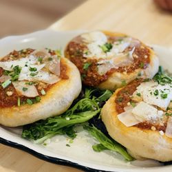 Aromi Italian Cuisine - Montanara