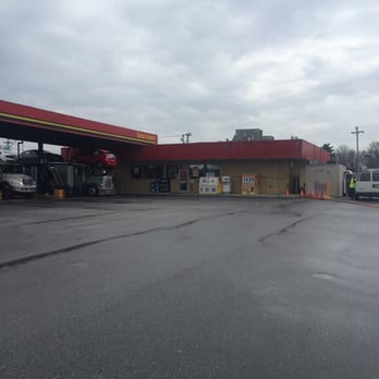 Pilot Travel Center - a parking lot with cars parked in front of it - Gas Stations Near Me - Carneys Point, New Jersey Pilot Travel Center - a parking lot with cars parked in front of it - Gas Stations Near Me - Carneys Point, New Jersey