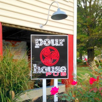 Pour House Pub - What a charming little pub, with great beer........ tucked back in a condominium community on Kent Island - Pubs Near Me - Chester, Maryland Pour House Pub - What a charming little pub, with great beer........ tucked back in a condominium community on Kent Island - Pubs Near Me - Chester, Maryland