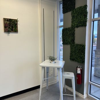The Blend - Indoor seating. - Juice Bars & Smoothies Near Me - Albuquerque, New Mexico