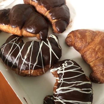 Hi-Do Bakery - Chocolate croissant, cream cheese croissant, chocolate with white drizzle croissant - Bakeries Near Me - Terrytown, Louisiana Hi-Do Bakery - Chocolate croissant, cream cheese croissant, chocolate with white drizzle croissant - Bakeries Near Me - Terrytown, Louisiana