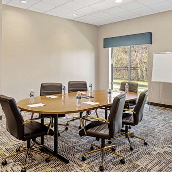 Hampton Inn Suites Cincinnati West - Meeting Room - Hotels Near Me - Cincinnati, Ohio Hampton Inn Suites Cincinnati West - Meeting Room - Hotels Near Me - Cincinnati, Ohio