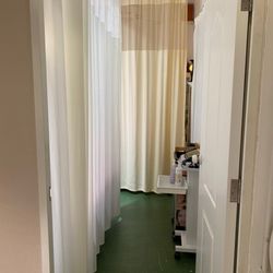 Reena Beauty Salon - Facial room