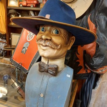 Janet's Antiques - Antiques Near Me - St. Petersburg, Florida Janet's Antiques - Antiques Near Me - St. Petersburg, Florida