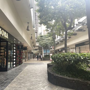 Ala Moana Center - Shopping Centers Near Me - Honolulu, Hawaii