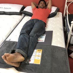 Mattress Firm Woodhaven Blvd