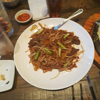Cafe 100% - Beef fried ho fan - Hong Kong Style Cafe Near Me - Calgary, Alberta Cafe 100% - Beef fried ho fan - Hong Kong Style Cafe Near Me - Calgary, Alberta