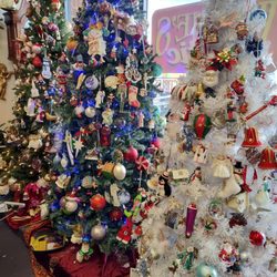 Wayne's Attic - Christmas ornaments where you can shop from the trees!