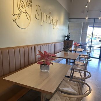 Springly - Inside seating - Vietnamese Near Me - Fresno, California