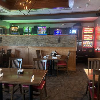 Jack's Cafe - The magic machines - Steakhouses Near Me - Le Roy, Illinois