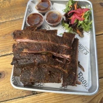 Brody's Restaurant - Full rack - Barbeque Near Me - Sacramento, California Brody's Restaurant - Full rack - Barbeque Near Me - Sacramento, California