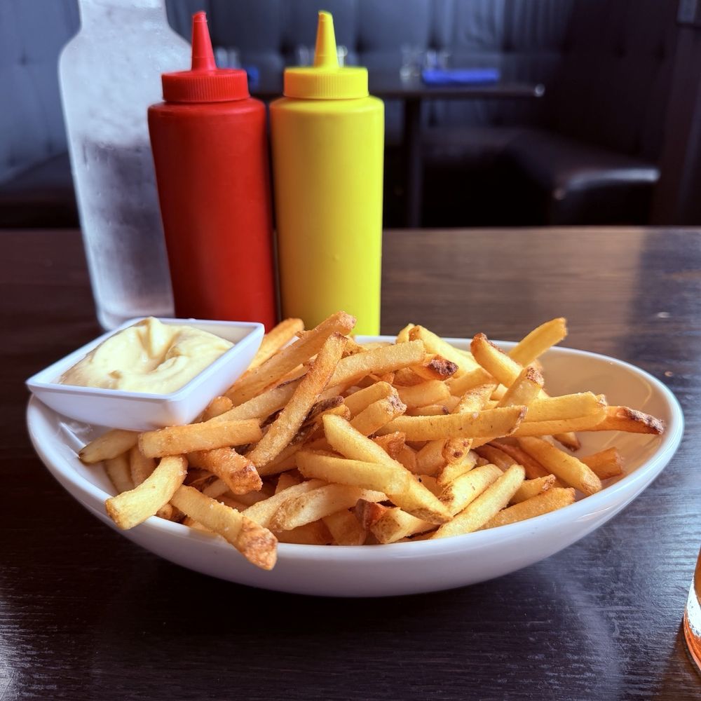 Parlour Bar St. Paul - Fries with garlic aioli - New American Near Me - Saint Paul, Minnesota Parlour Bar St. Paul - Fries with garlic aioli - New American Near Me - Saint Paul, Minnesota