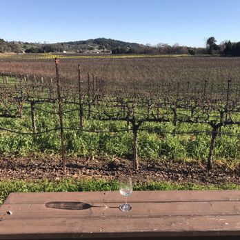 Dutcher Crossing Winery - Wineries Near Me - Geyserville, California