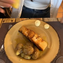 Restaurante Veladouro - Grilled Salmon
