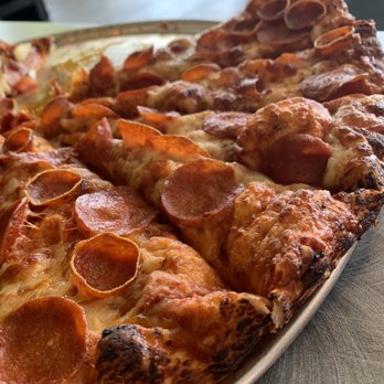 Round Table Pizza - Pepperoni pizza - Pizza Near Me - Los Banos, California Round Table Pizza - Pepperoni pizza - Pizza Near Me - Los Banos, California