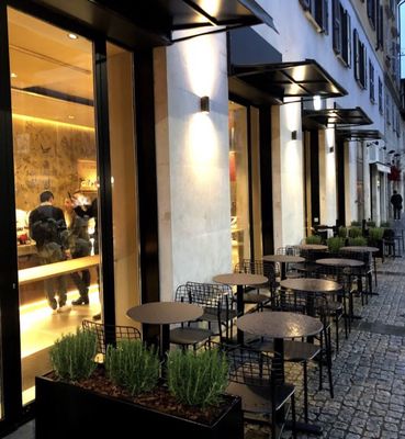 Starbucks - Milano Garibaldi by null