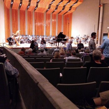 1. True Concord Voices & Orchestra