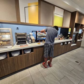Home2 Suites by Hilton Sevierville - Hotels Near Me - Sevierville, Tennessee