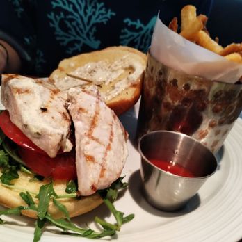 SERA - Fish sandwich - Seafood Near Me - Honolulu, Hawaii