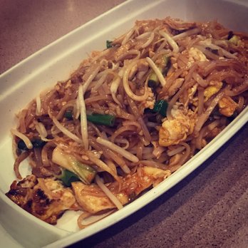 Thai 202 - Chicken Pad Thai! - Thai Near Me - Saint Louis, Missouri