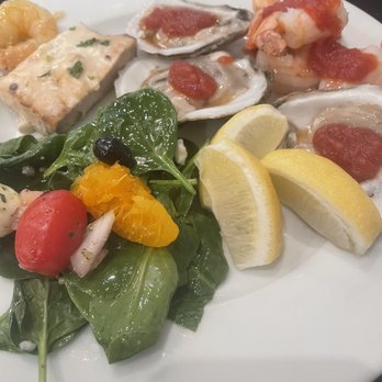 The Drake Oak Brook, Autograph Collection - Spinach salad, raw oysters, salmon and shrimp cocktail - Hotels Near Me - Oak Brook, Illinois The Drake Oak Brook, Autograph Collection - Spinach salad, raw oysters, salmon and shrimp cocktail - Hotels Near Me - Oak Brook, Illinois